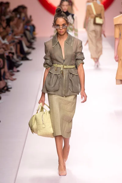 Look 30
